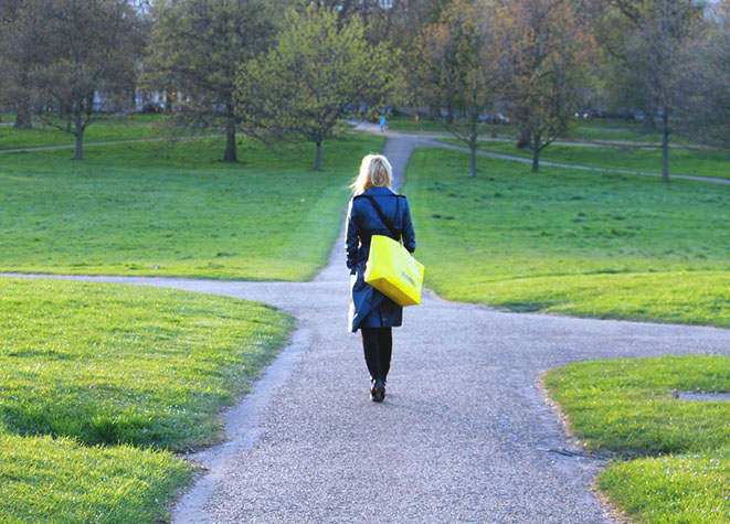 жена на кръстопът